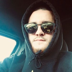 Meet your Posher, Tyler